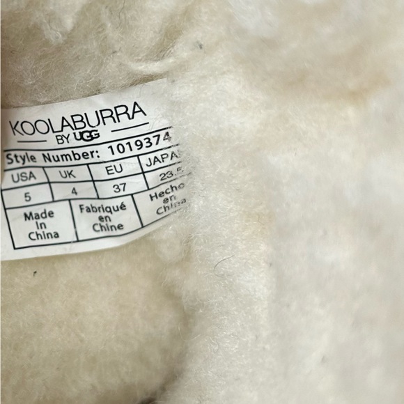 Koolaburra Grey suede Koola Boots size 5 Kids - Picture 8 of 8